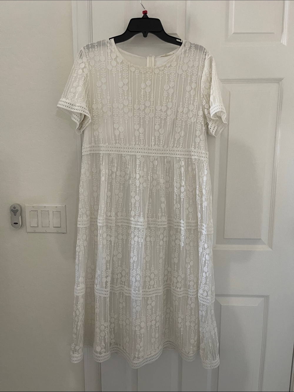 tea n rose White Lace Midi Dress